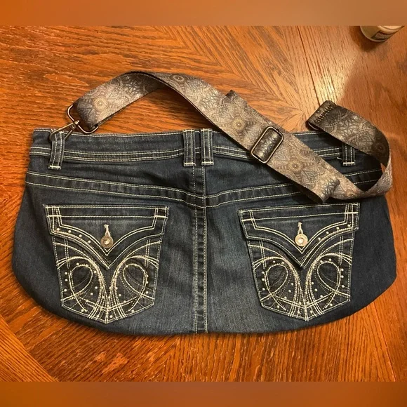 Stylish Boho & Blingy Removable Adjustable Strap “Made By Me”Crossbody Jean Bag! - Picture 3 of 16